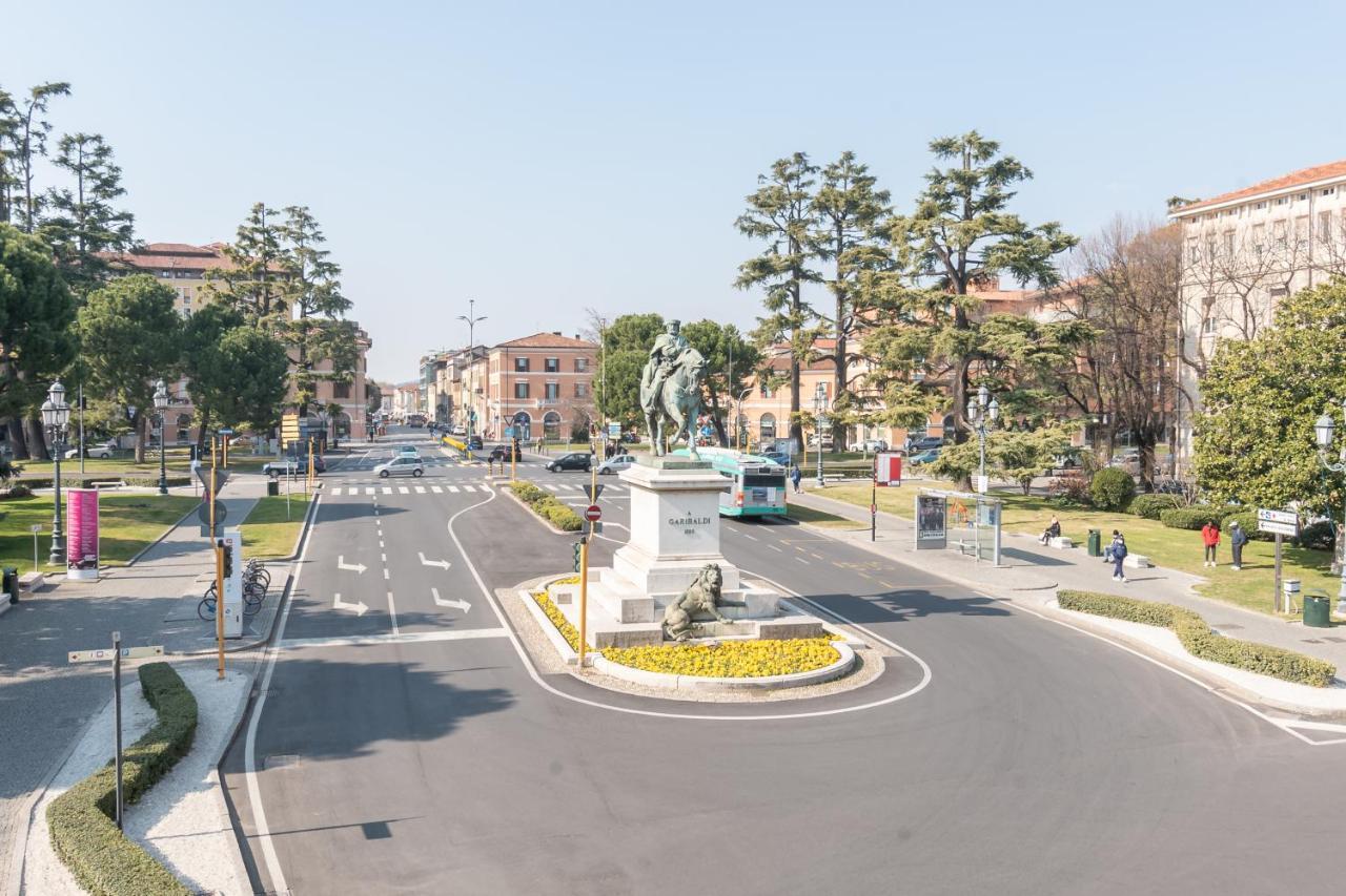 Appartamento Piazza Garibaldi - F&L Apartment Brescia Buitenkant foto